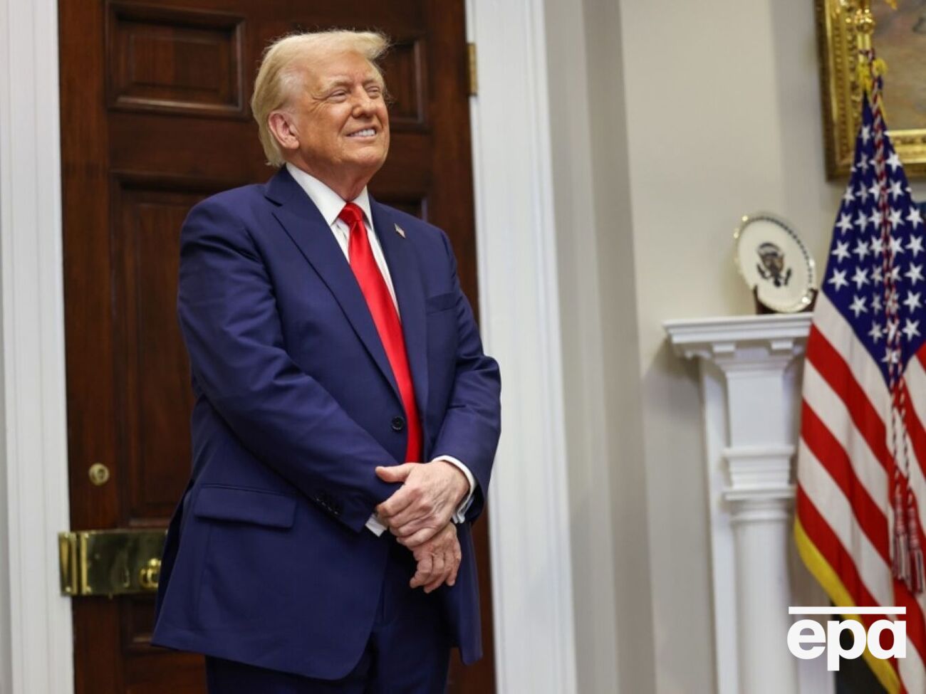 Белый дом будет продолжать "революционный медиаподход", который Трамп применил во время предвыборной кампании, заявила пресс-секретарь