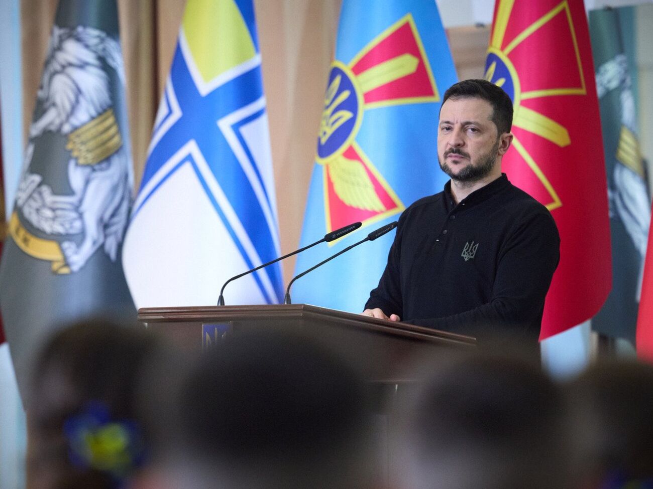 Зеленський закликав пам'ятати живих і полеглих героїв