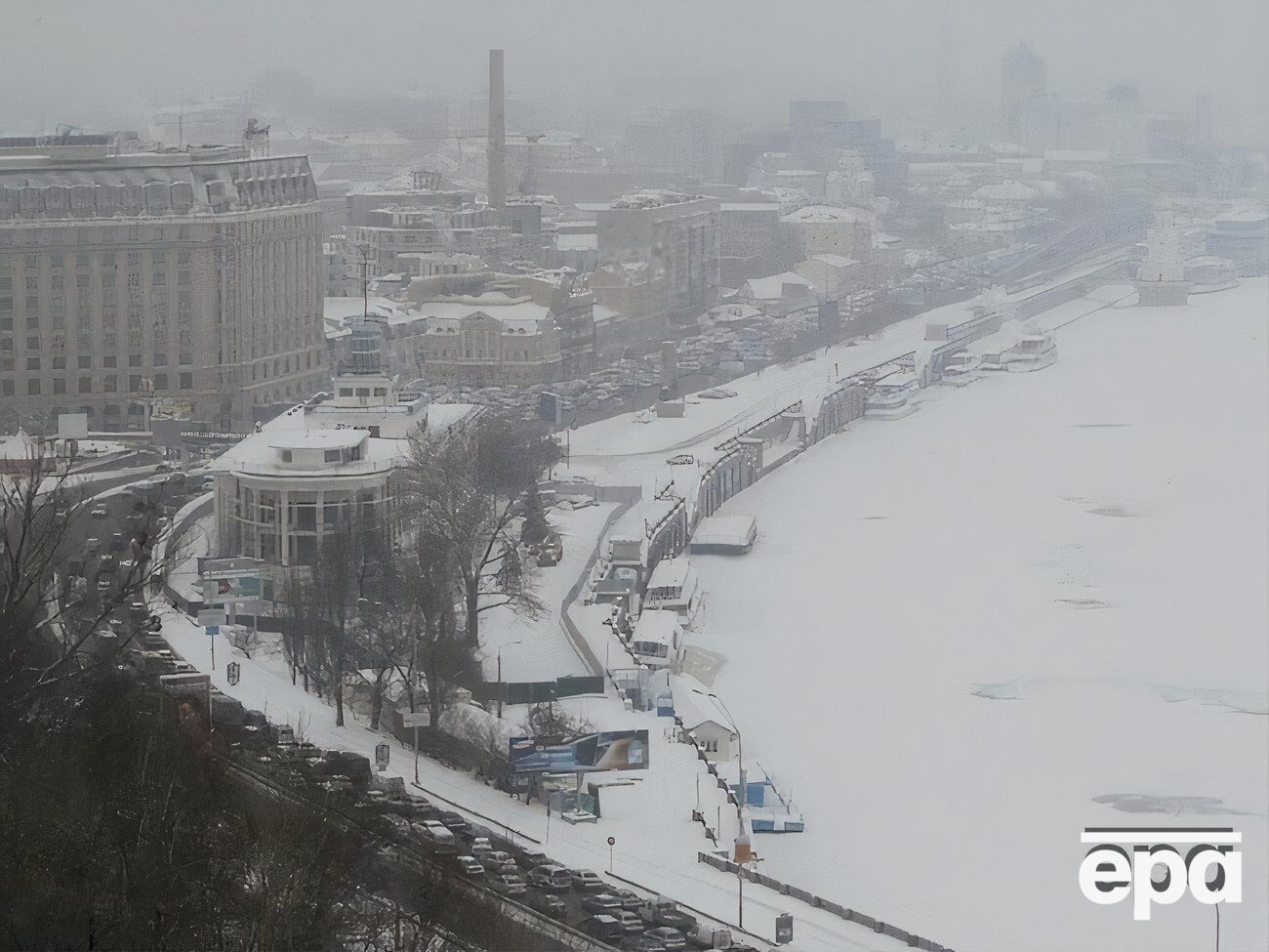 Повсюди, періодично, 4 січня випаде мокрий сніг, на півдні – з дощем, повідомила Діденко