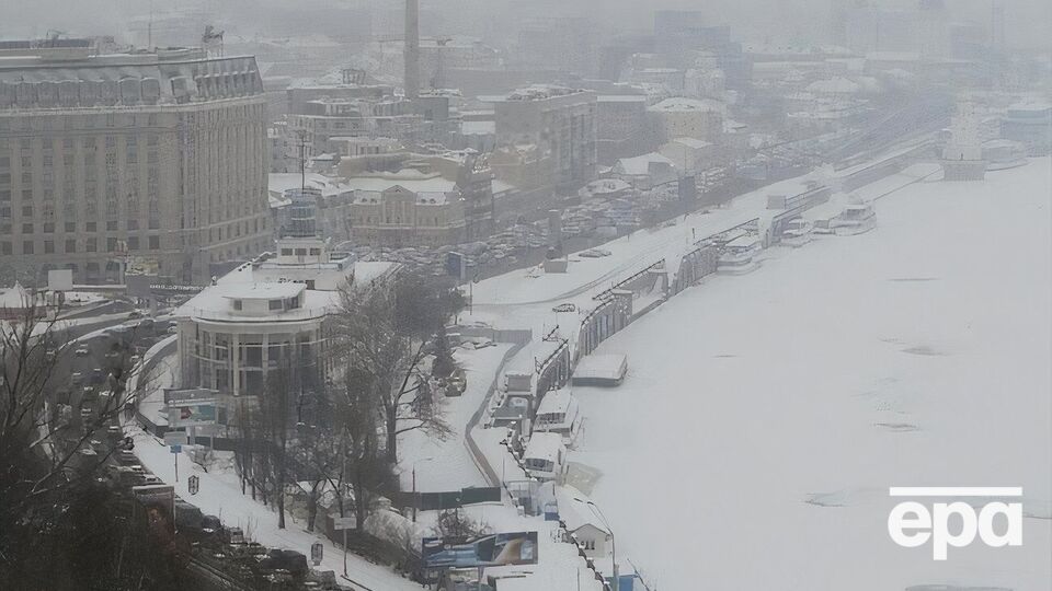 Повсюди, періодично, 4 січня випаде мокрий сніг, на півдні – з дощем, повідомила Діденко