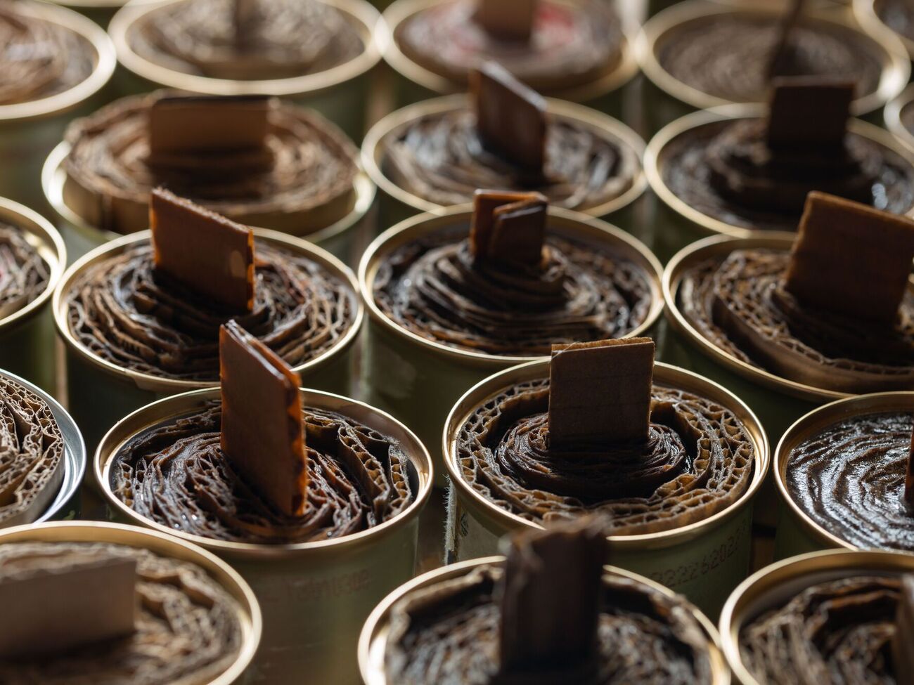 Окопную свечу делать нетрудно, а польза от нее – большая