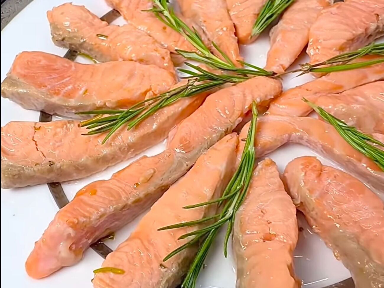 Маринованная семга будет готова за сутки