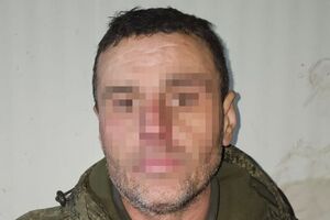Як ідеться в повідомленні ДБР, батьки підозрюваного досі проживають у Полтавській області