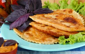 Рецепт рассчитан на 12 чебуреков