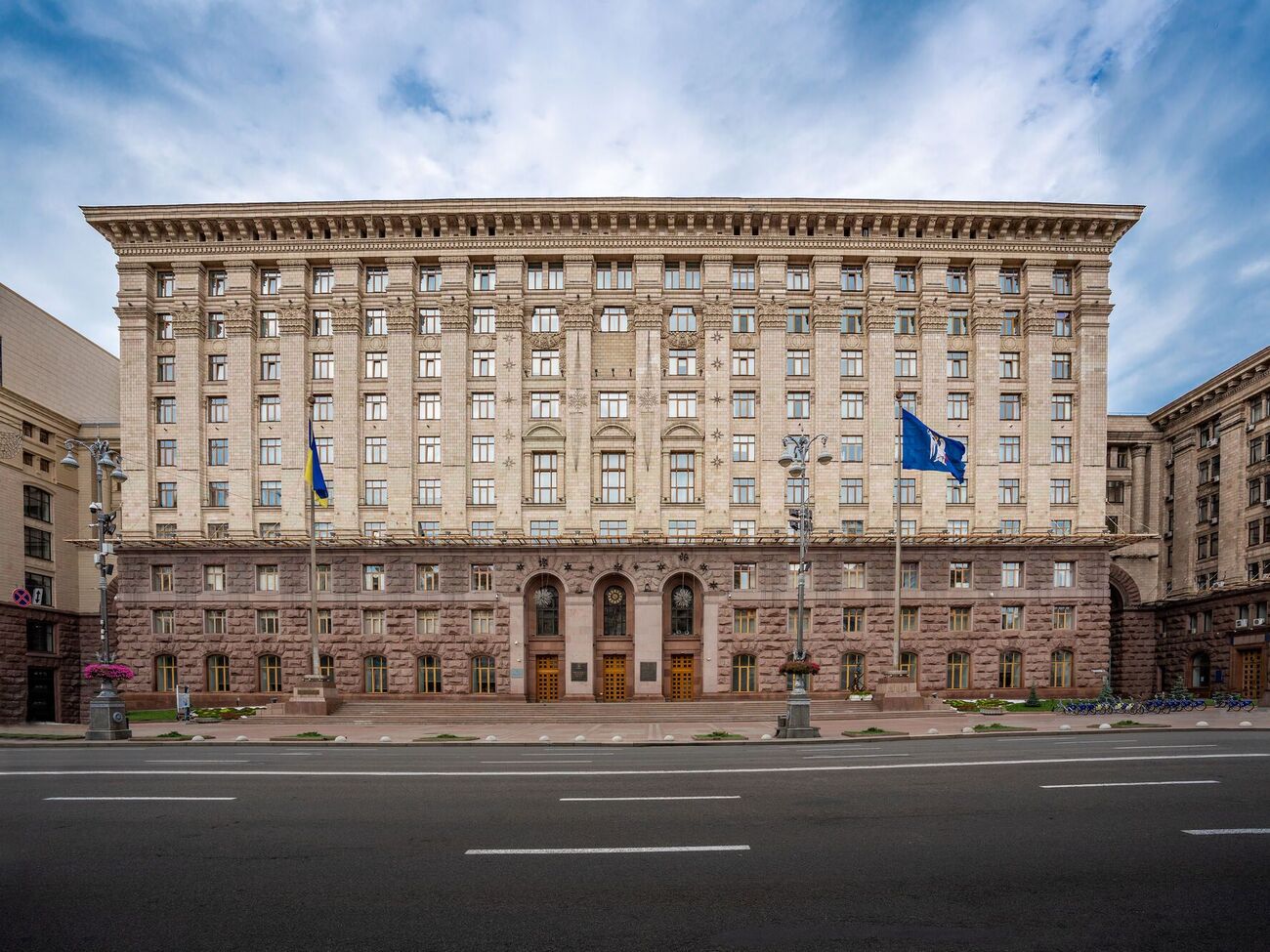 Київрада підвищила допомогу мобілізованим киянам, медсестрам і санітарам