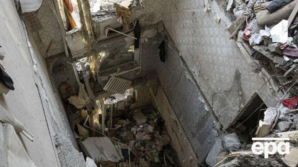 Пошкоджені два багатоквартирні будинки й понад 20 автомобілів