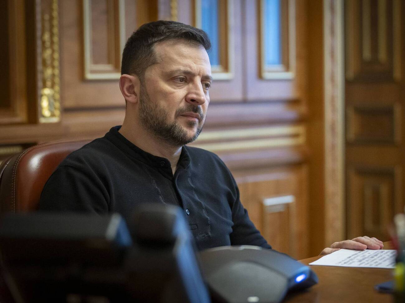 Зеленский (на фото) обсудил с Ауном усиление двустороннего сотрудничества между Украиной и Ливаном