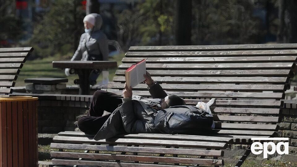 За багаторічними показниками, така температура повітря відповідає 2 квітня, зазначили в обсерваторії