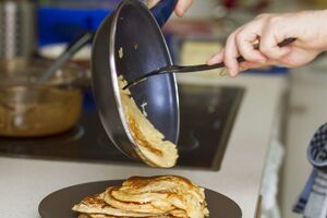 Блины можно жарить без растительного масла