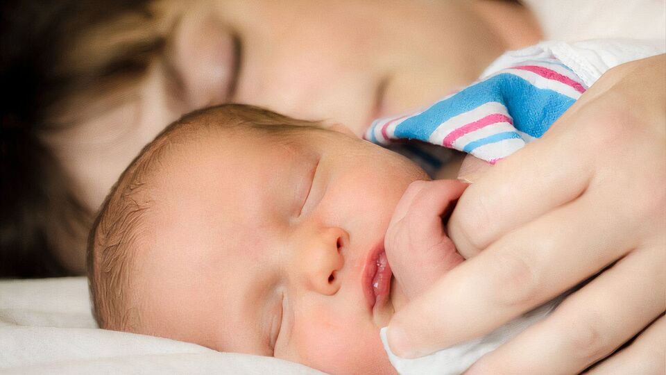 Федоров сообщил, что благодаря "єМалятку" родители получаю девять важнейших услуг по одному заявлению