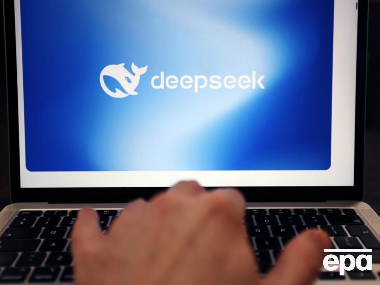 В Белом доме считают, что китайский стартап мог использовать для своего ИИ американские чипы, проданные ему посредниками из Сингапура