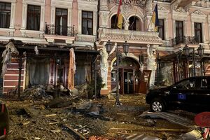 Зеленский отметил, что РФ абсолютно сознательно била по историческому центру города