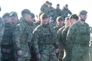 Лондон теоретично міг би скерувати в Україну до 25 тис. військовослужбовців, зазначило джерело The Times у британській армії