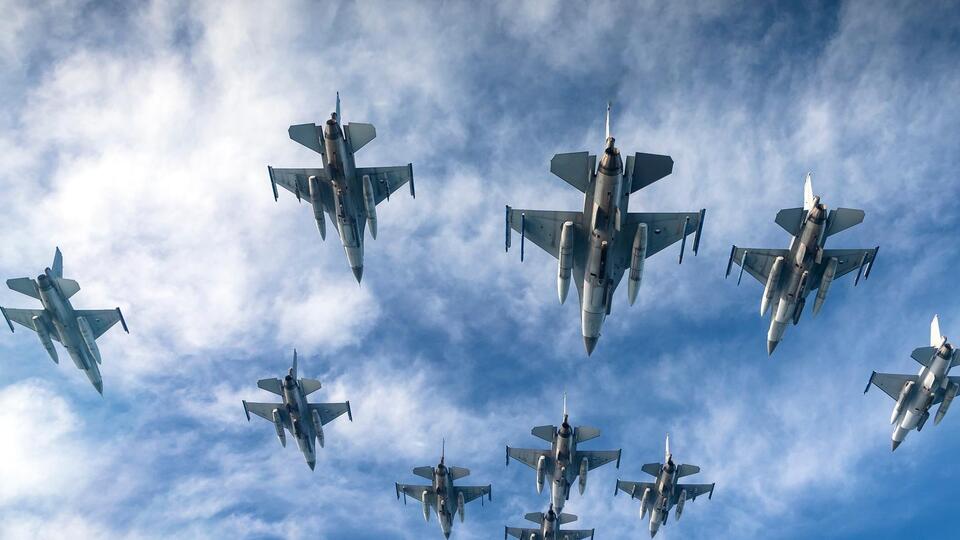 Нідерланди пообіцяли передати Україні 24 винищувачі F-16