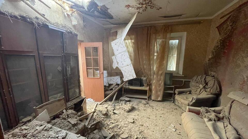 4 января оккупанты "с десяток раз" атаковали Никопольский район из тяжелой артиллерии, также применили дроны-камикадзе, рассказали в ОВА
