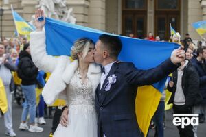 Возобновлена возможность регистрировать браки, рождение ребенка, смену имени и смерть