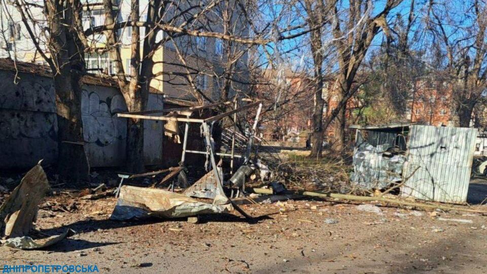 Унаслідок артобстрілу пошкоджено приватні будинки й багатоповерхівки
