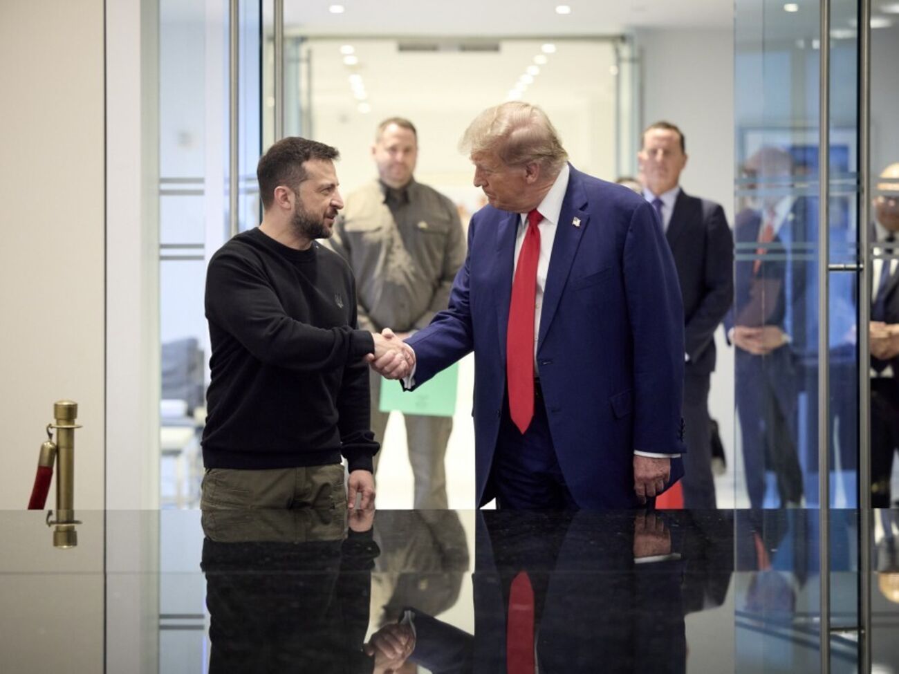 Зеленский отметил, что хотел бы поехать на инаугурацию Трампа
