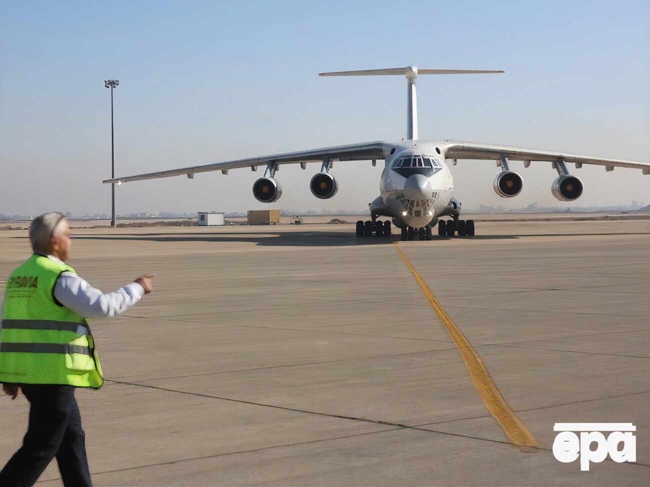 Начали процесс возобновления работы аэропортов в Алеппо и Дамаске, сообщил Ашхад ас-Салиби