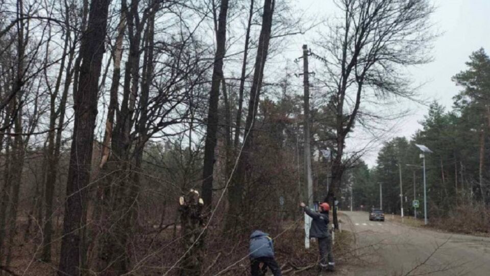 ДТЕК повернув світло 281 тис. сімей після обстрілів