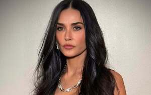 Деми Мур получила статуэтку за роль в ленте "Субстанция"