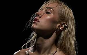 Квіткова: Аура світиться, енергія тече