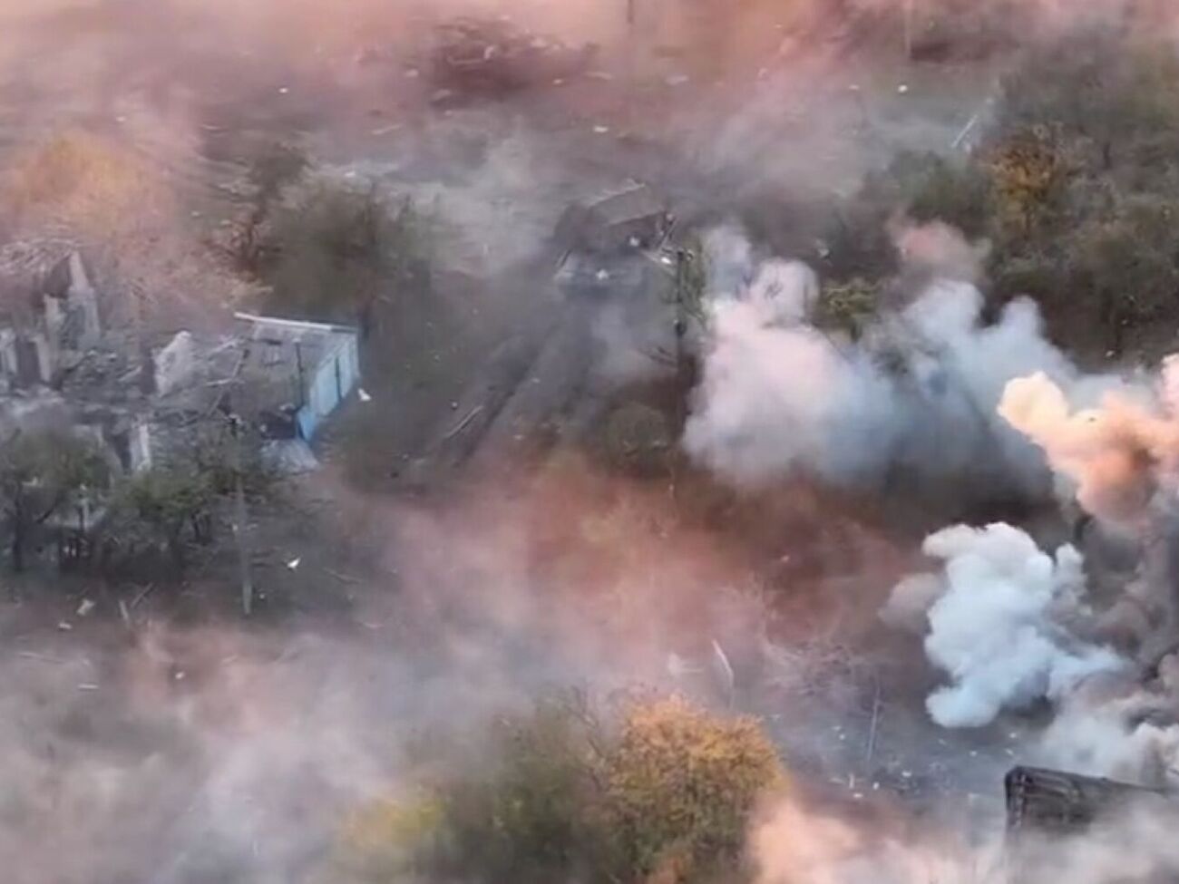 Когда город полностью уничтожен, там просто негде держать оборону, рассказал спикер ОСГВ