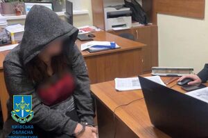 Женщина производила видеофайлы порнографического характера при своем участии и двух дочерей 2011-го и 2013 года рождения, а также привлекала мужчину, рассказали в прокуратуре