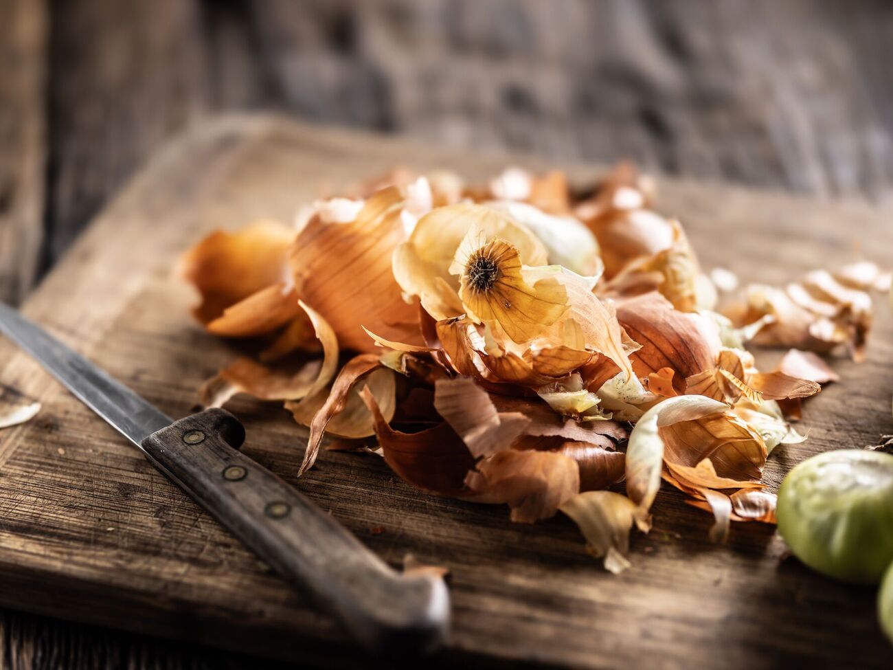 Із цибулевого лушпиння можна зварити заспокійливий чай
