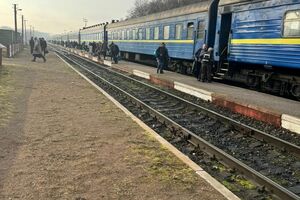 Взрывчатку активировали с приближением грузового состава