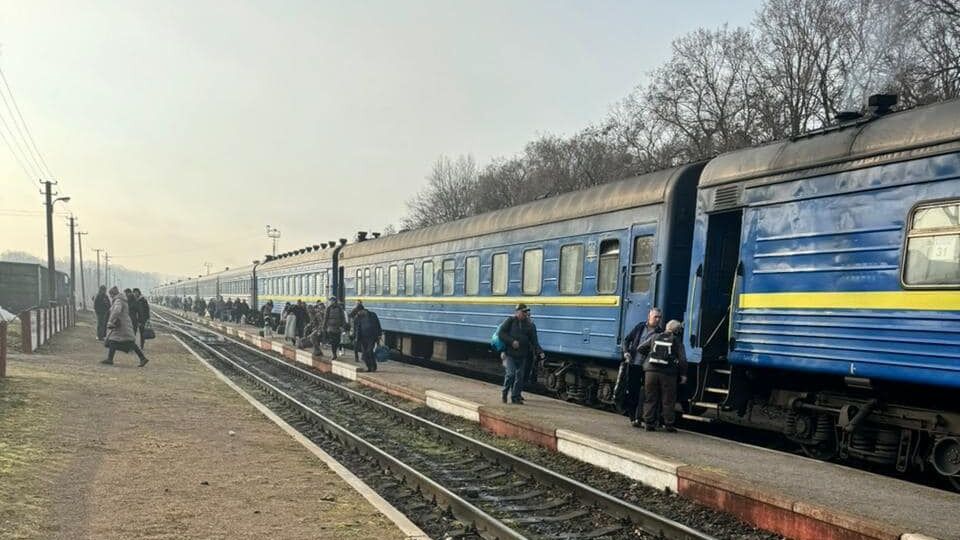 Вибухівку активували з наближенням вантажного потяга