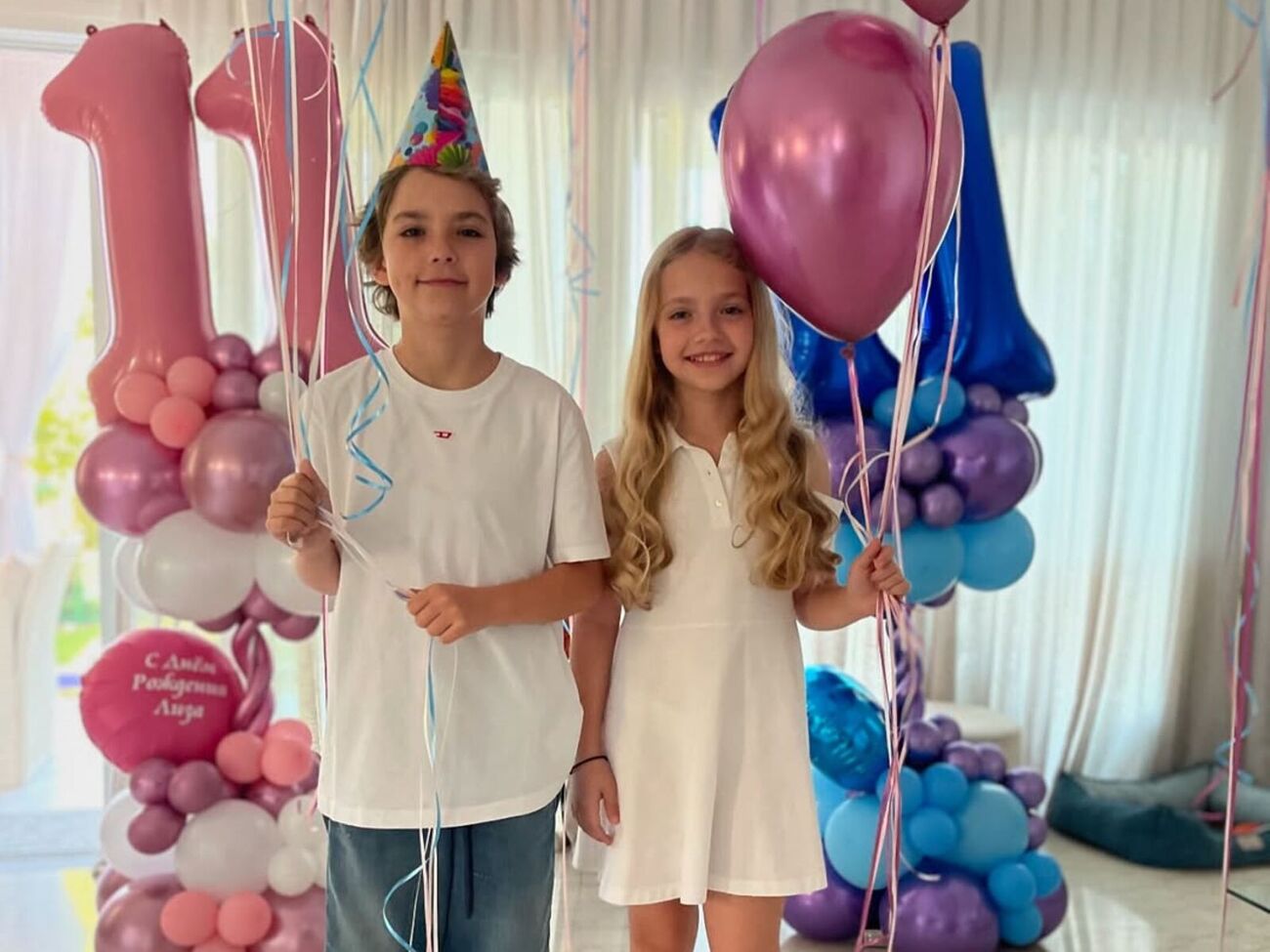 Ліза й Гаррі – двійнята, яких 18 вересня 2013 року народила сурогатна мати