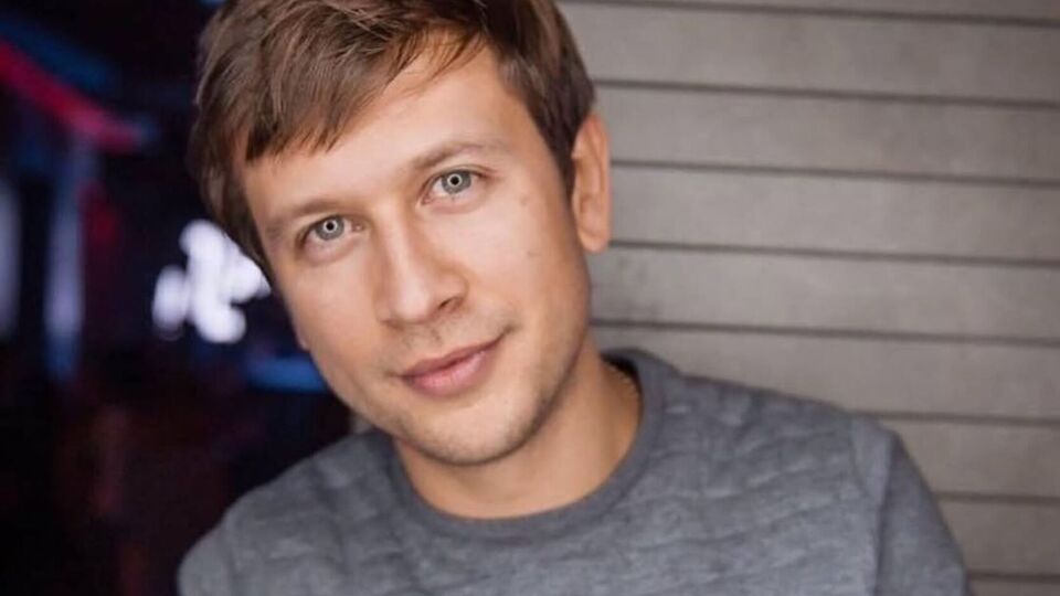 Ступка: А вітер такий, чималенький, я вам скажу