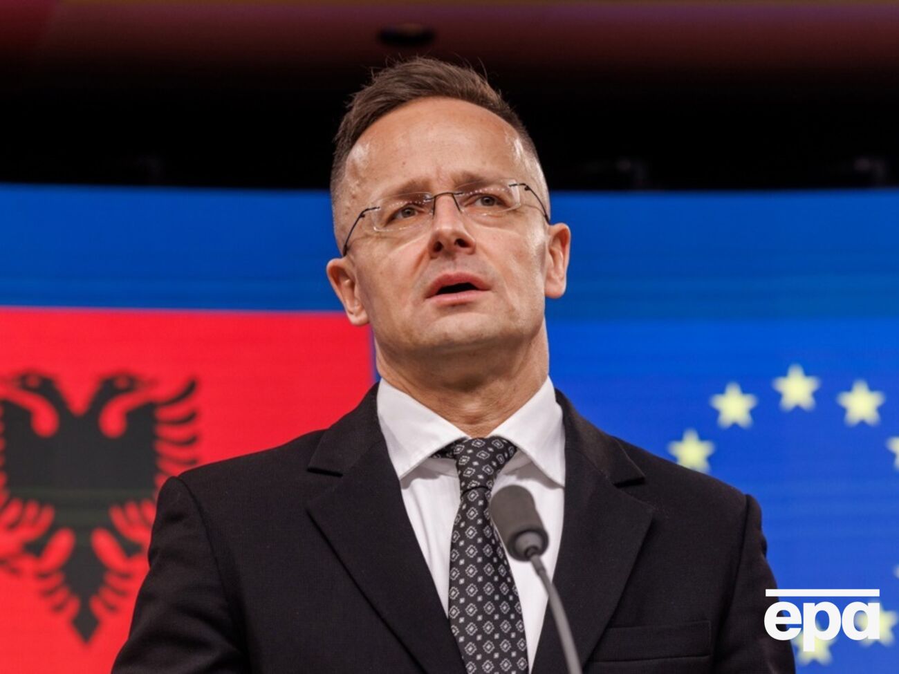 Закрытие газовых или нефтяных маршрутов неприемлемо и противоречит ожиданиям, связанным с евроинтеграцией, считает Сийярто