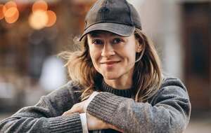 Мартыновская: Чем взрослее становлюсь, тем больше хочется на ручки к папе и маме