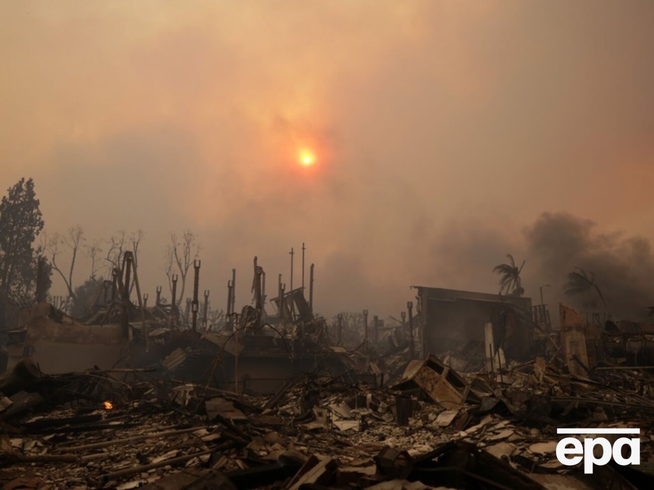 В Калифорнии продолжаются разрушительные пожары