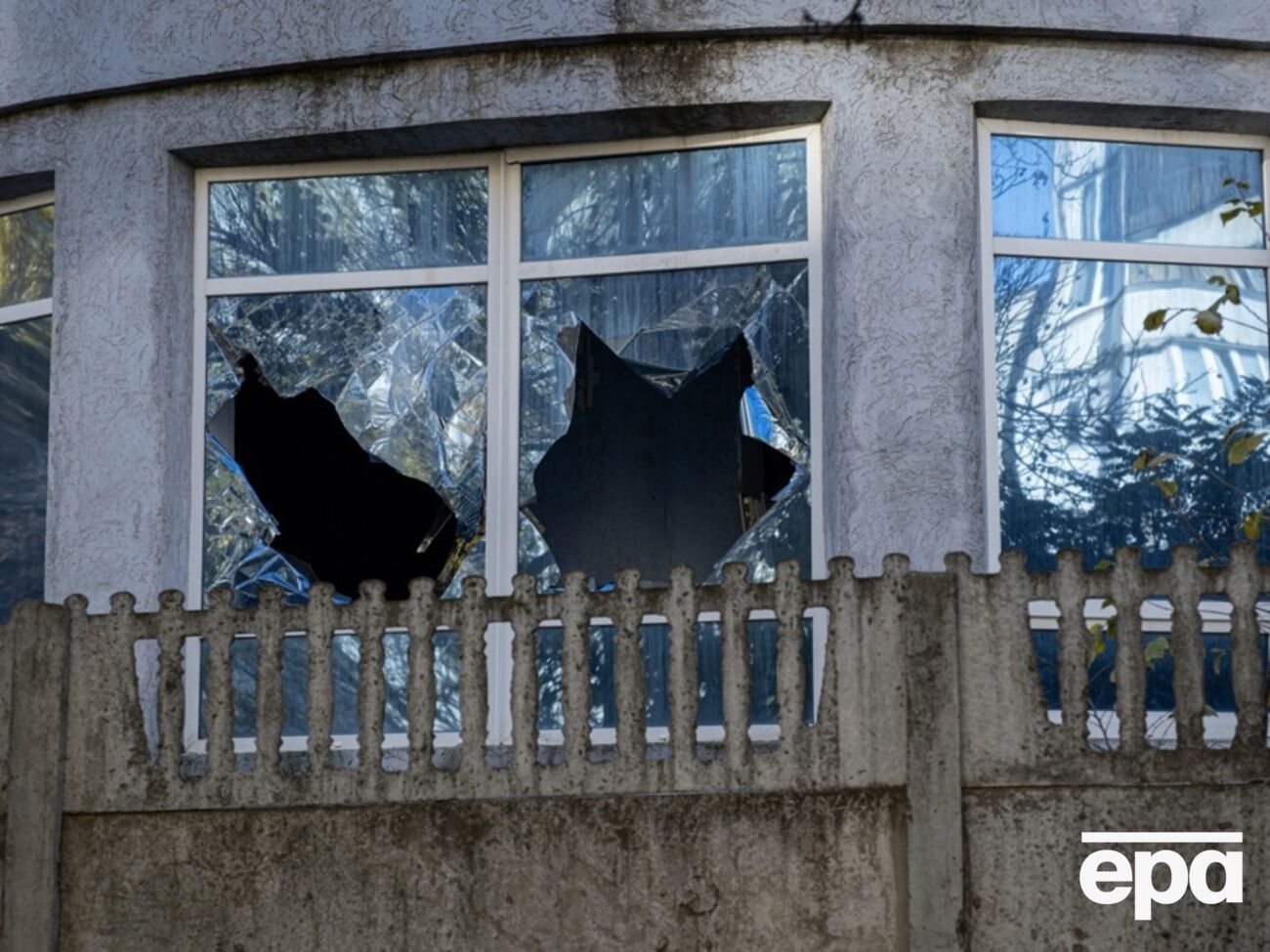 КАБ зруйнували житловий будинок, пошкодили підприємство й дитсадок, розповів Мрочко