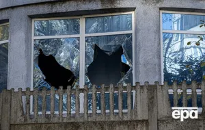 КАБ зруйнували житловий будинок, пошкодили підприємство й дитсадок, розповів Мрочко