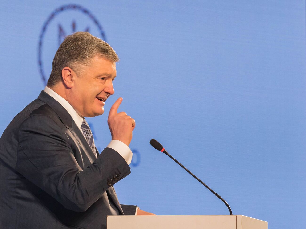 Порошенко не должен учить ВСУ как воевать, заявил военный с позывным Сталкер