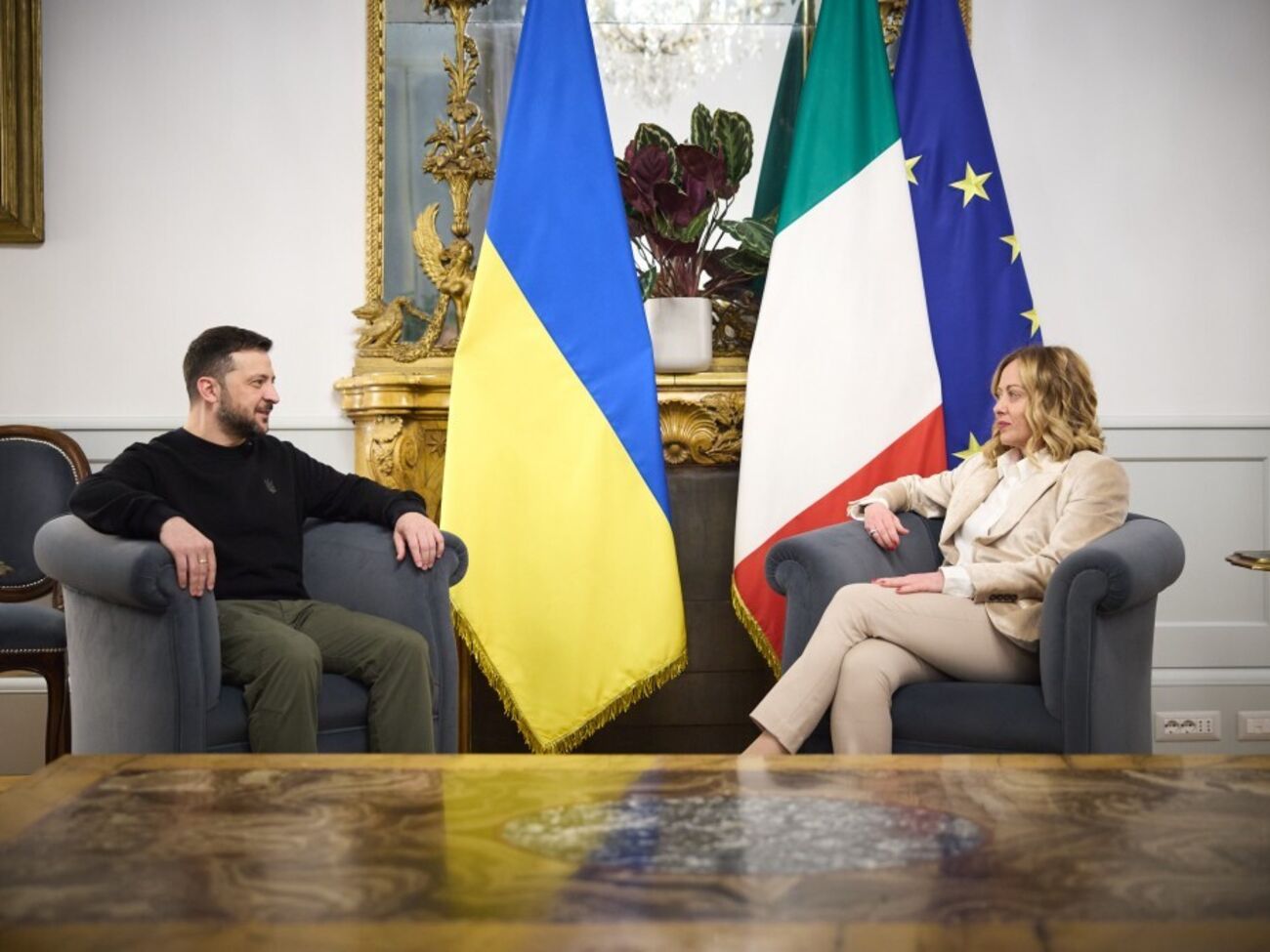 Зеленский рассказал, что обсуждал с Мелони прежде всего оборонные нужды Украины