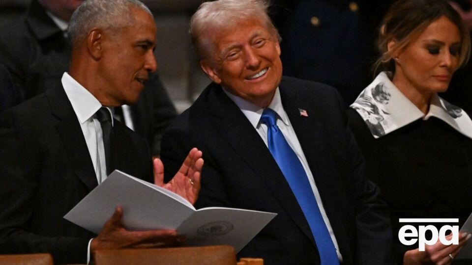 Политики пообщались несколько минут перед началом похоронной процессии