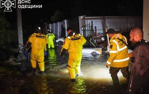 В Одессе продолжают ликвидировать последствия непогоды