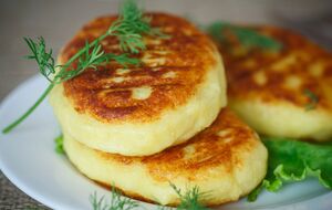 Картопляники смажать з обох боків до рум'яної скоринки