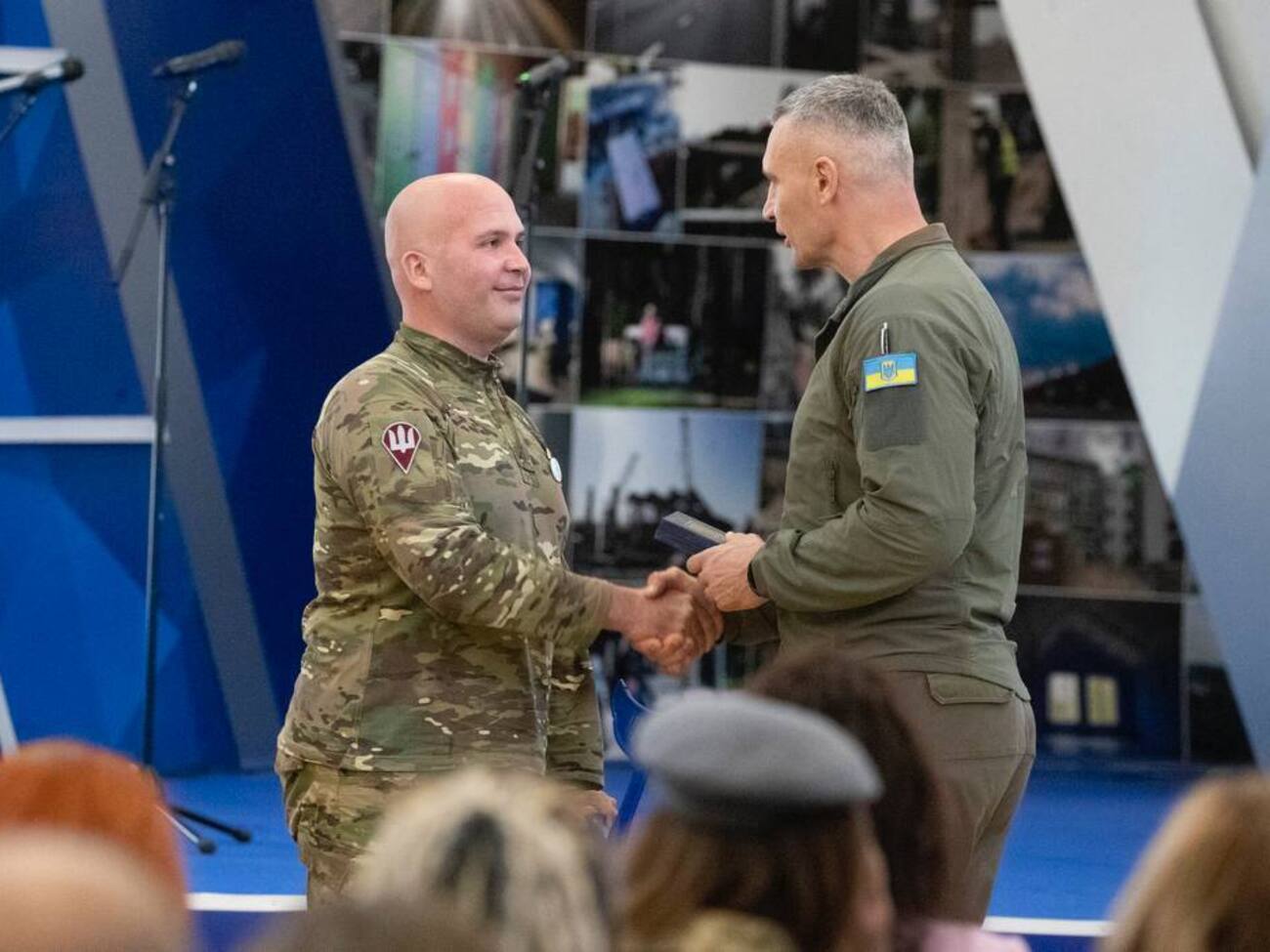 В рядах ВСУ служит более 150 тыс. киевлян, отметил Кличко