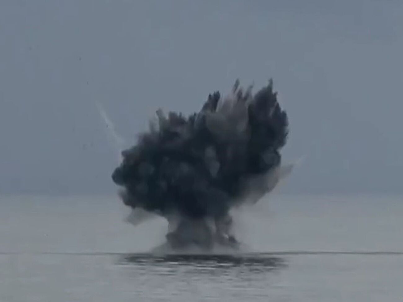 Дрон взорвали в открытом море