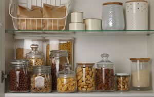 Крупы нужно хранить в стеклянных емкостях