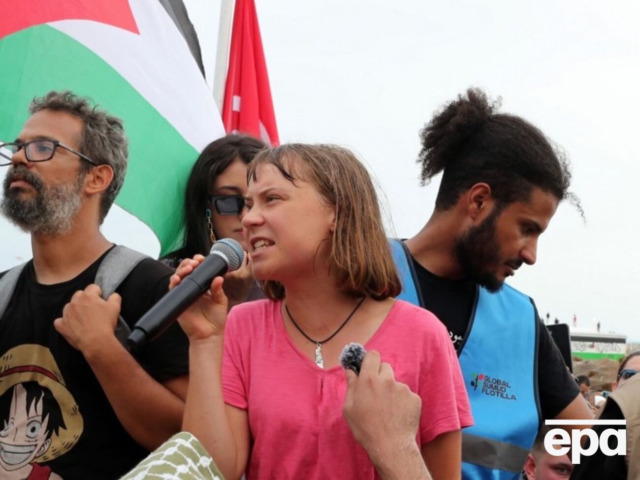 Израиль заявил, что Тунберг и ее друзья находятся в безопасности