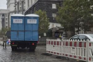 После обстрела РФ 10 октября 2025 года правительственный квартал столицы остался без водоснабжения