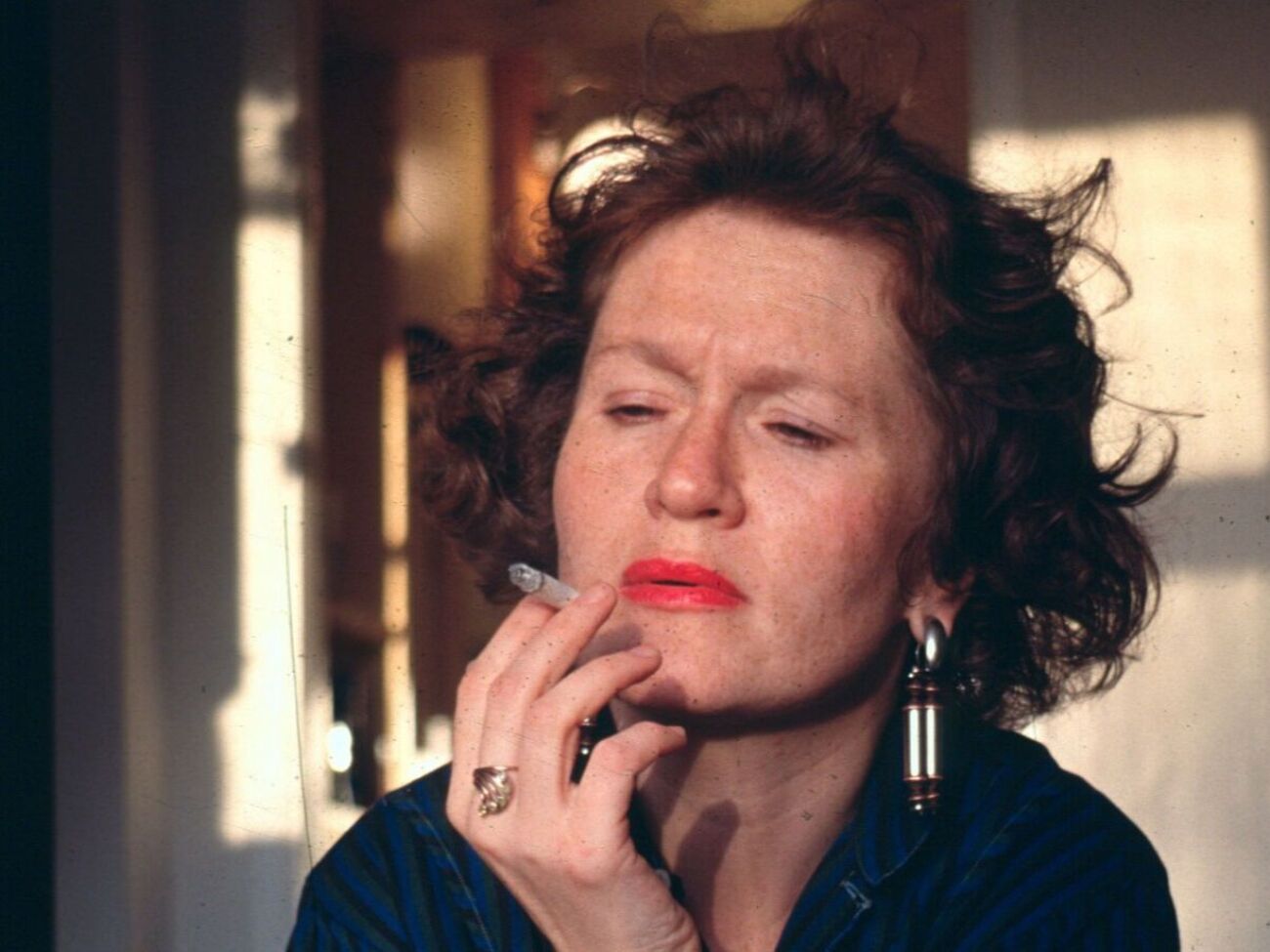 Я лежала в кровати, рядом – пес, а вокруг бесновалась смерть. Она была невидима, но слышима