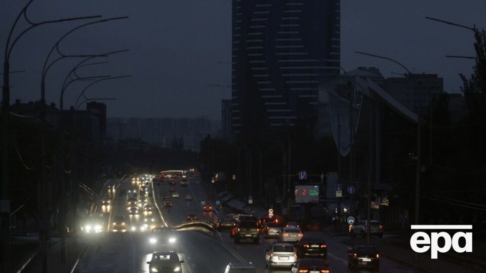 Енергетики вже повернули світло 270 тис. споживачів, поінформували у КМДА